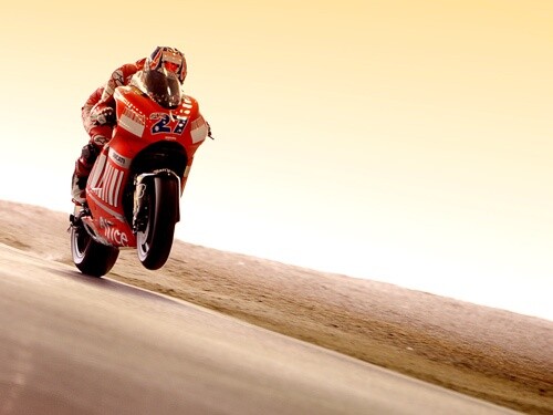 Stoner in winning mode
