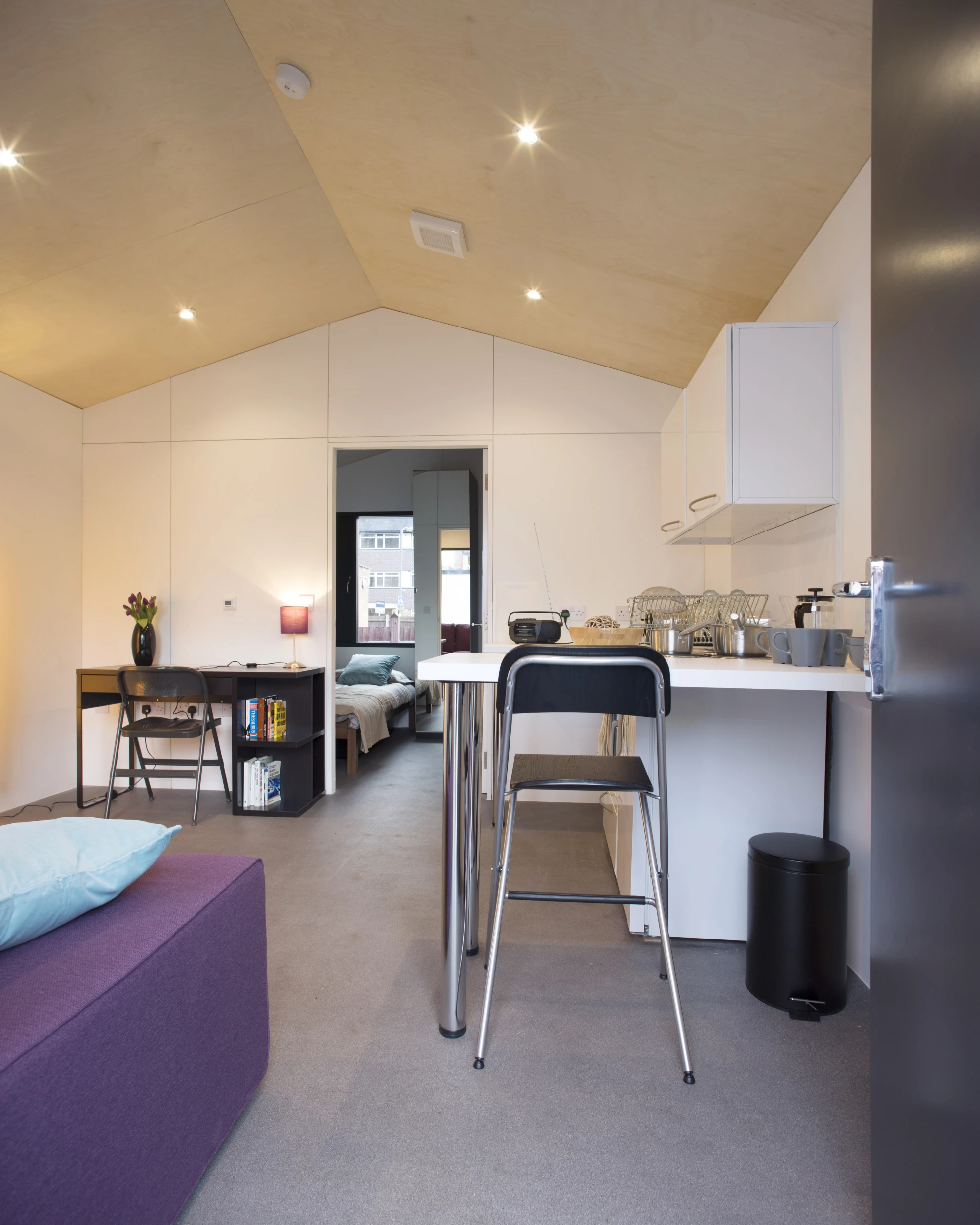 Thanks to its excellent insulation, a three-week trial conducted by YMCA has shown that each home can be lit and heated to 20° C (68° F) throughout the day and night for just £7 ($11) per week (Photo: YMCA LSW)