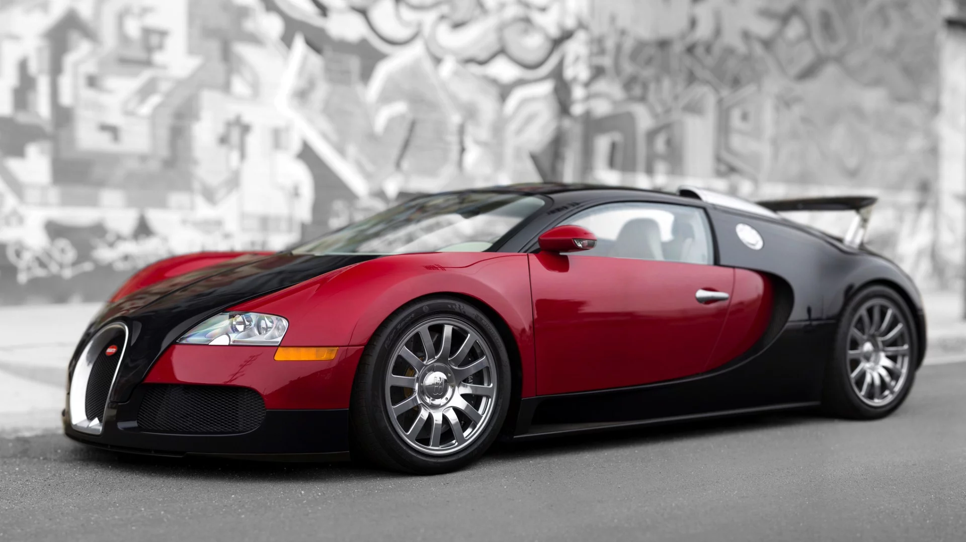 This 2006 Bugatti Veyron 16.4 "001" is estimated to sell for between $1,800,000 and $2,400,000