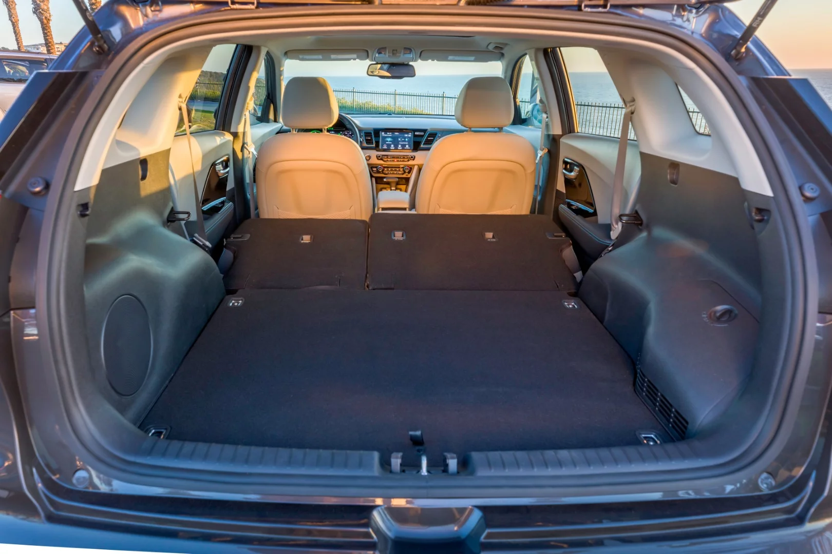 The rear seats fold flat in a 60/40 split as standard in the Niro, expanding cargo room from 19.4 cubic feet to 54.5 cubic feet