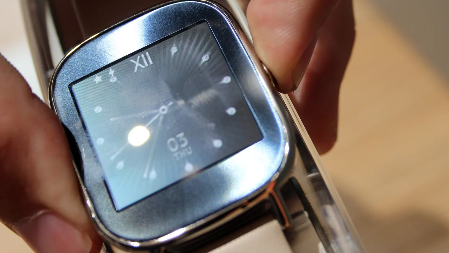 The smaller version of the watch isn't aimed specifically at women, and might actually be a better fit for men with smaller wrists