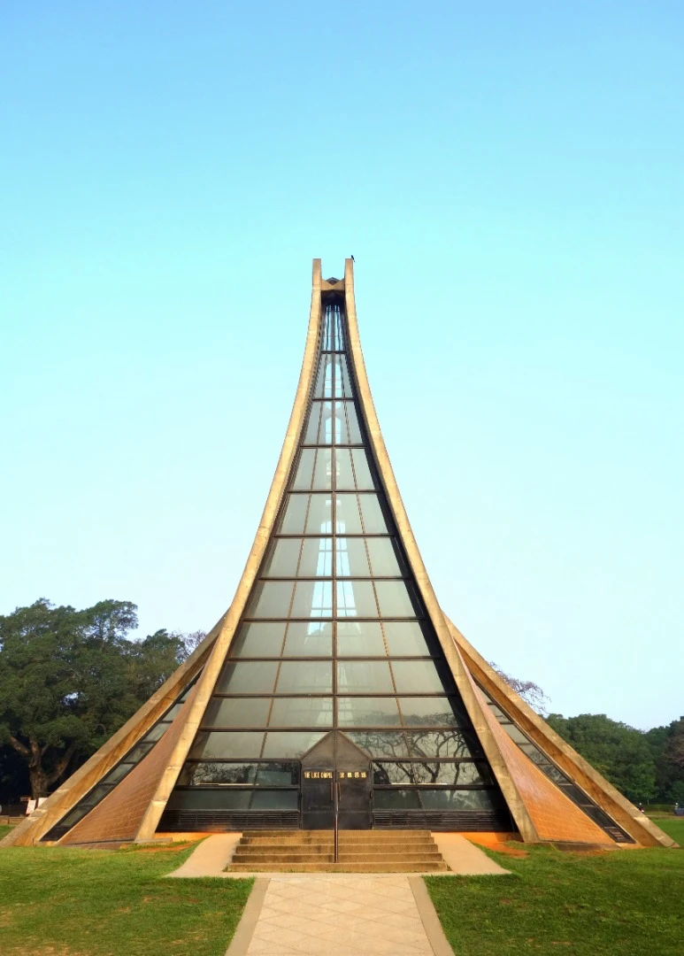 An early project by Pei, the Luce Memorial Chapel in Taiwan was completed in 1963