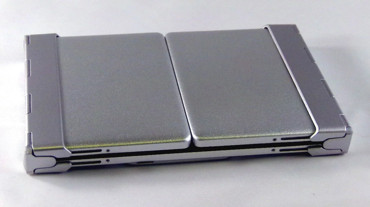 The iClever IC-BK 03 keyboard has a matte aluminum case