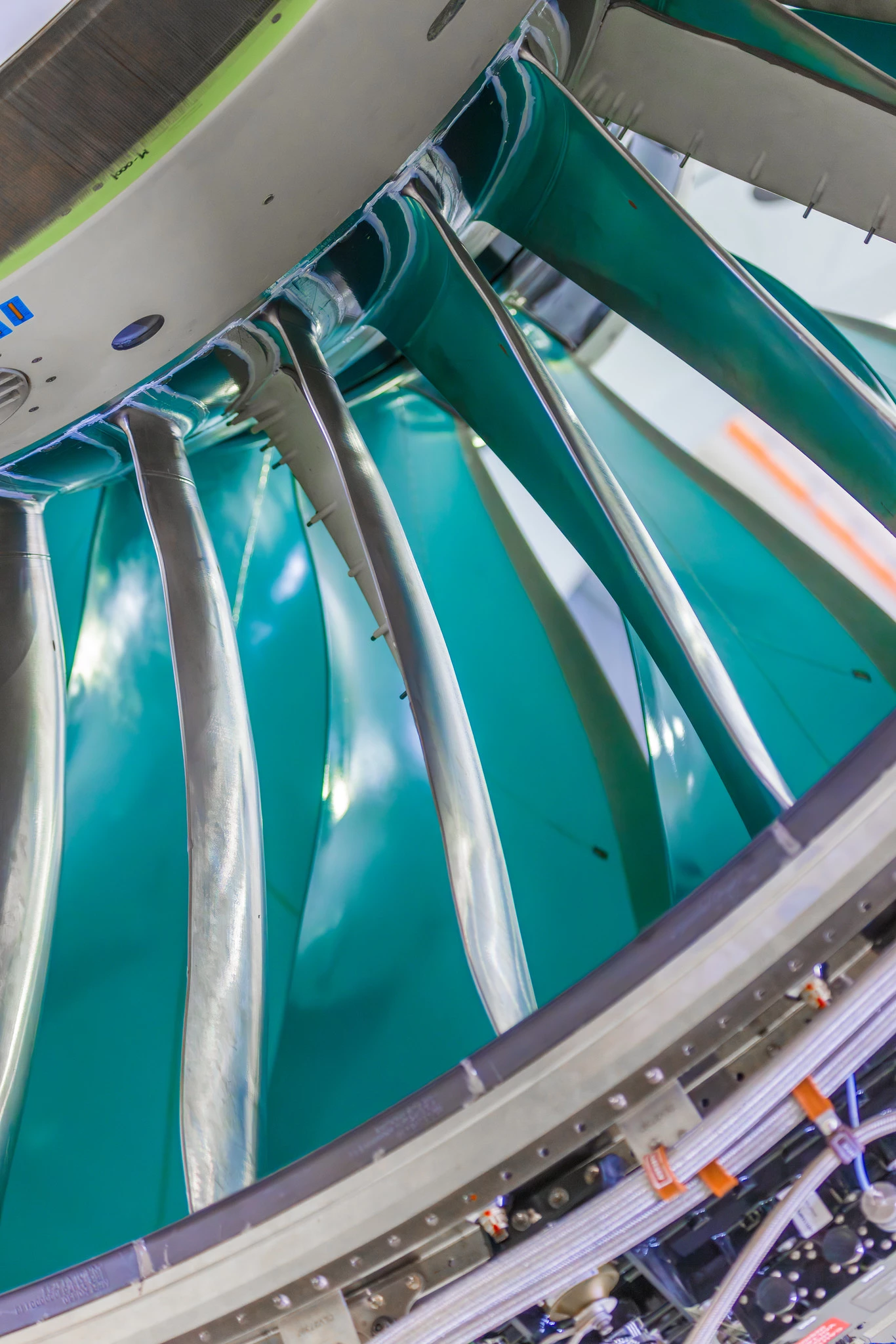 UltraFan uses composite fan blades