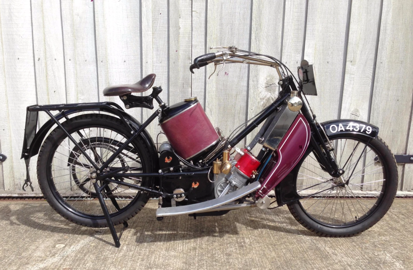 This 1913 Scott 532cc Two-Speed Standard, Lot 217 at Bonhams Autumn Stafford Sale (18-Oct-15) is estimated to sell for between £18,000 and 22,000 ($28,000 and $34,000)