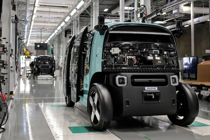 Zoox says its second production facility will have the capacity to roll out 10,000 of its driverless robotaxis a year