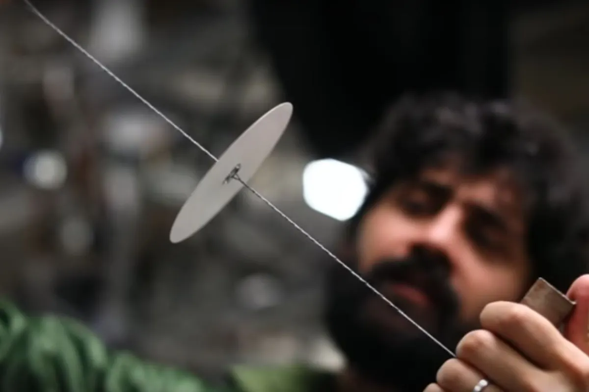 The new centrifuge is based on a toy whirligig