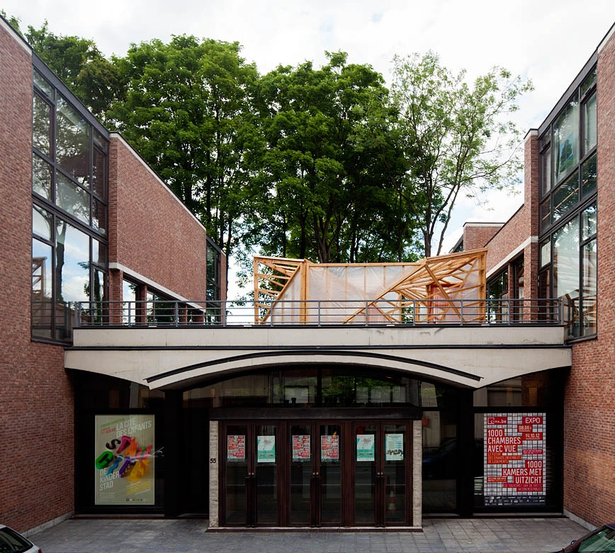 The JF-Kit House could be added onto existing walls and rooftops (Photo: Miguel de Guzmán)