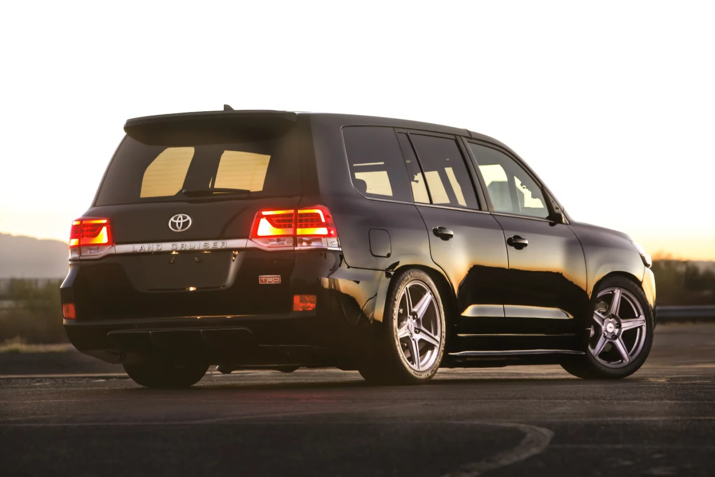 As is immediately clear, the Land Speed Cruiser rides lower than the average Land Cruiser