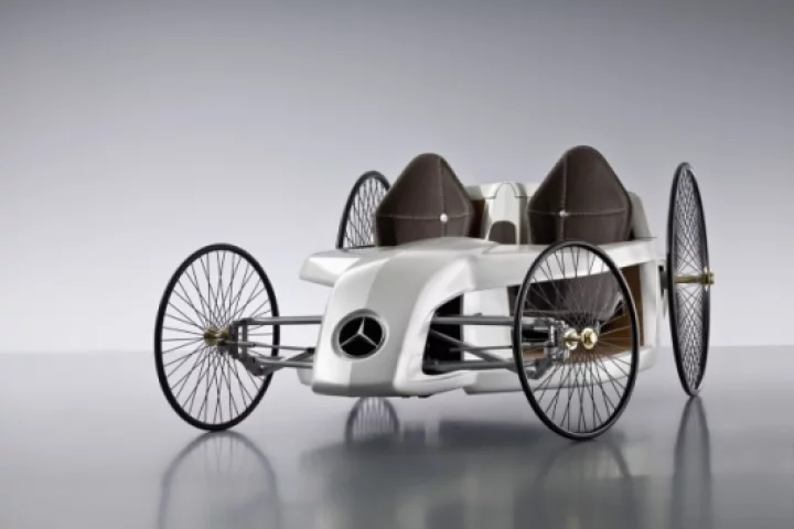 Mercedes Benz F-CELL Roadster