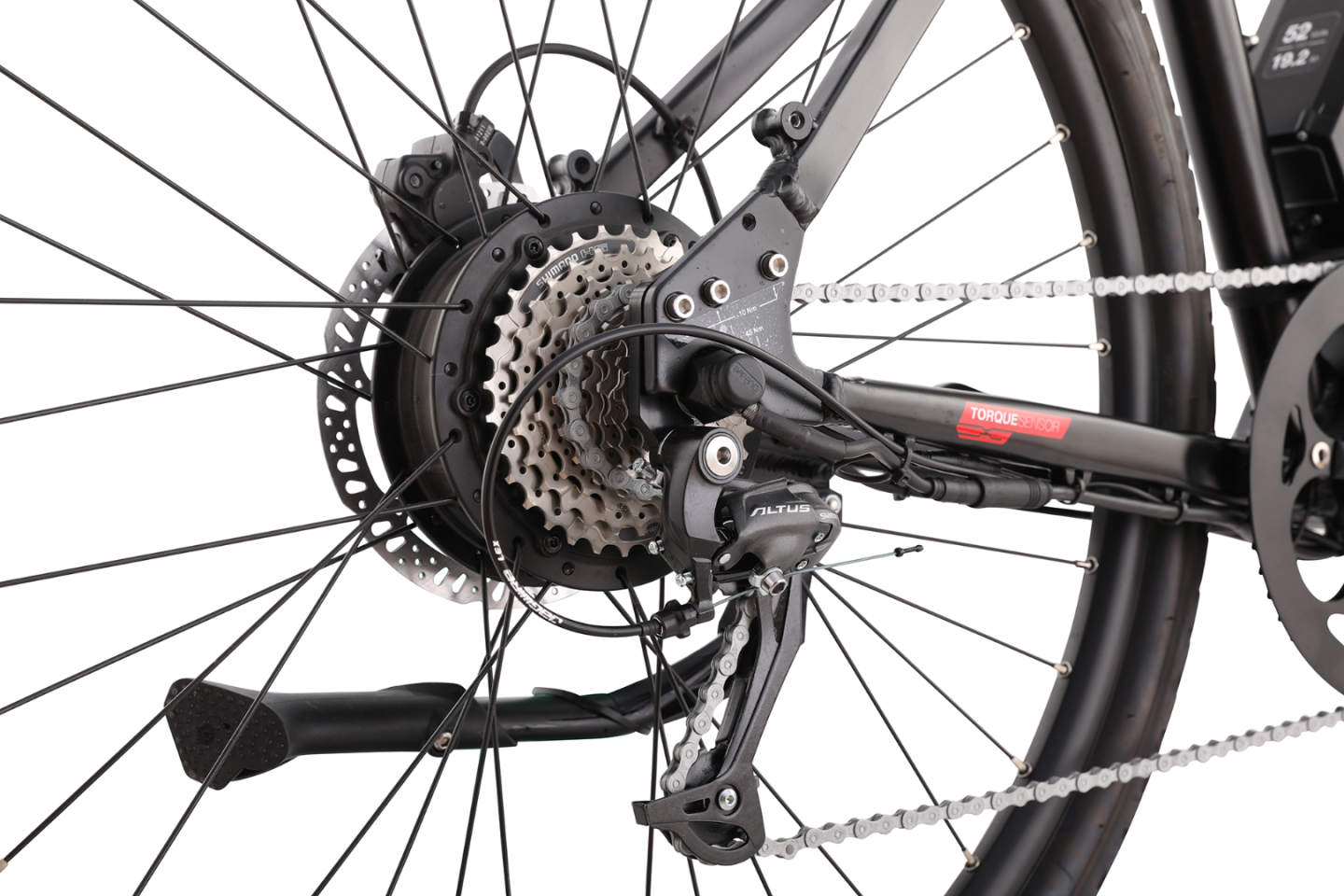 The Juiced CrossCurrent S2 boast a750-watt continuous Bafang geared hub motor boosts up to 1,300 W