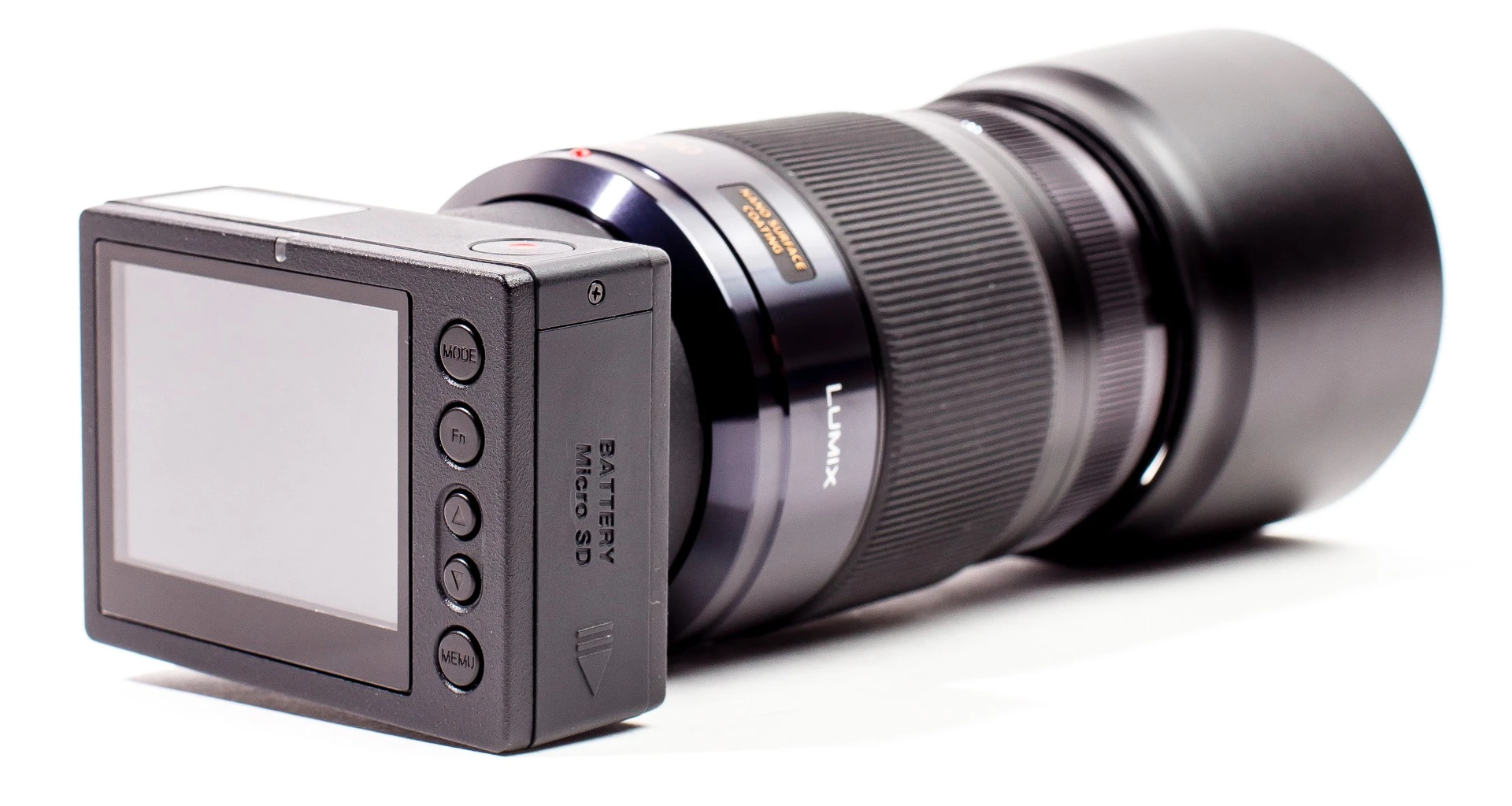 On the rear of the E1 from Z Camera is a 2.5-inch LCD with a 320 x 240 resolution