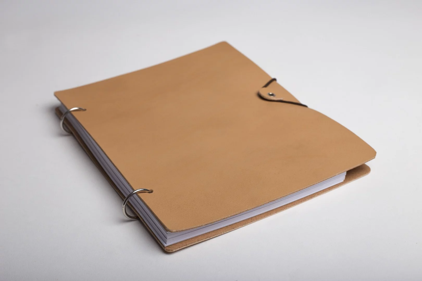 The Orée Stylograph comes with a leather-covered notepad containing 192 pages of the special notepaper