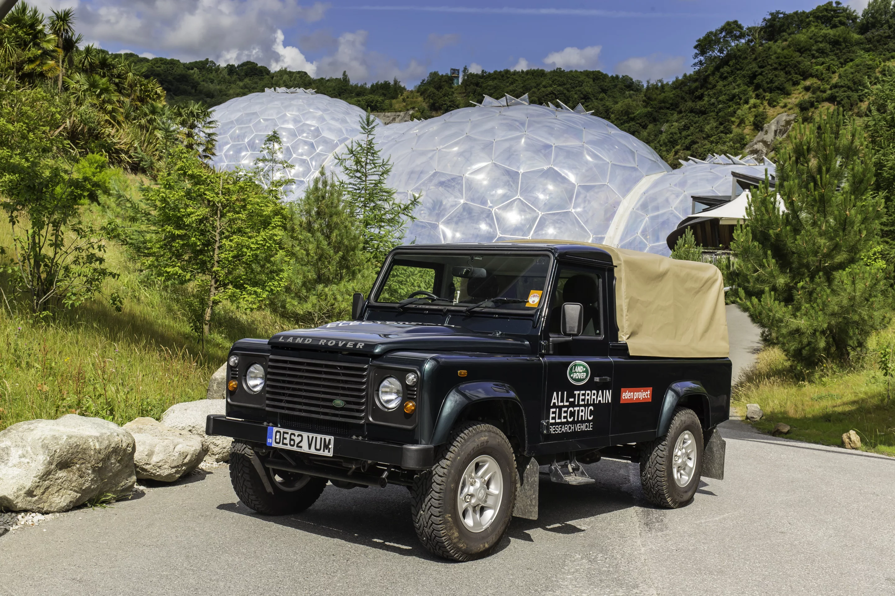 Electric Defender has a reported range of 50 miles (80.5 km) with a 12 mile (20 km) reserve