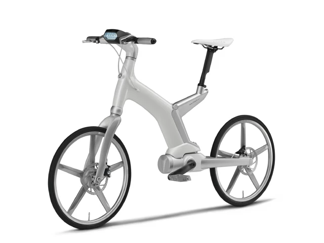 The Yamaha "PAS er" pedal-assist electric prototype from 2009 will make another appearance in 2011