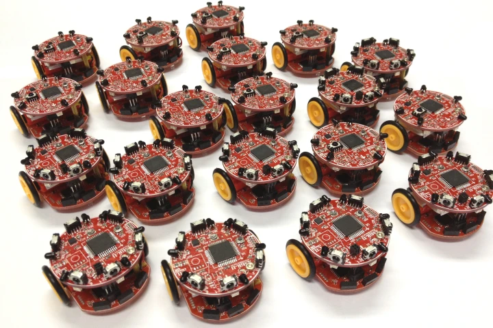 Colias is a tiny, low-cost autonomous robot that replicates the behavior of swarming honeybees and uses an obstacle detection system inspired by locusts (Photo: University of Lincoln)