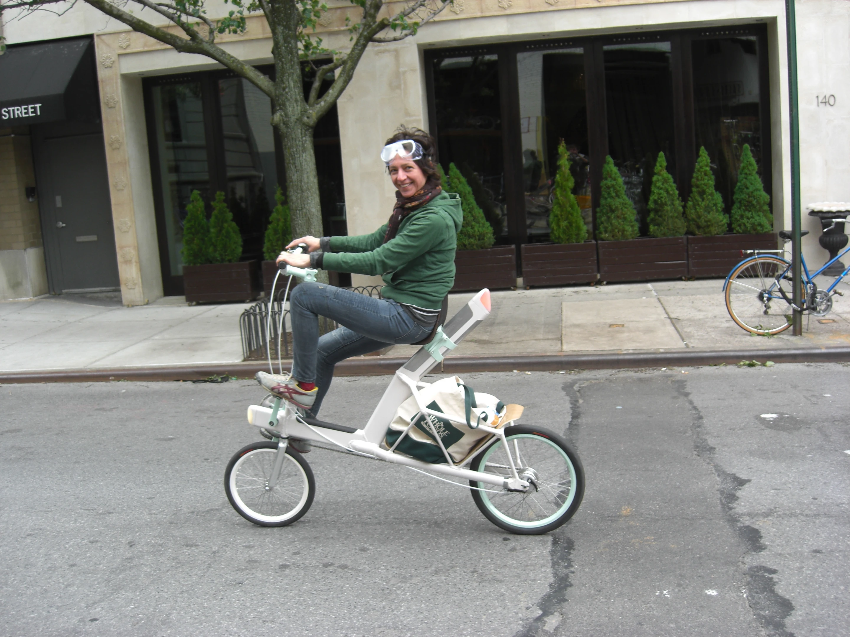 The Etta semi-recumbent cargo bike designed by Nick Foley