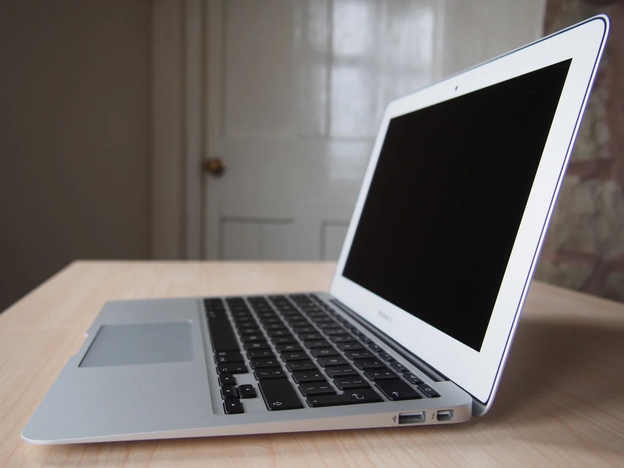 ノートパソコン Macbook Air 2013 11インチ Core-i5 8GB 128GB 動作品 
