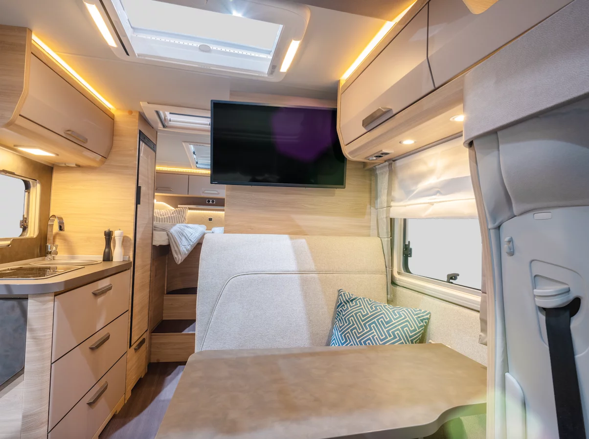 A look at the interior of the Van Ti Plus, 650 MEG floor plan