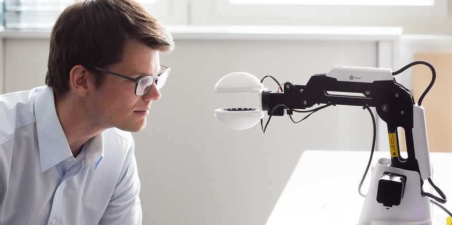 Marcel Schuck and his ultrasonic manipulator