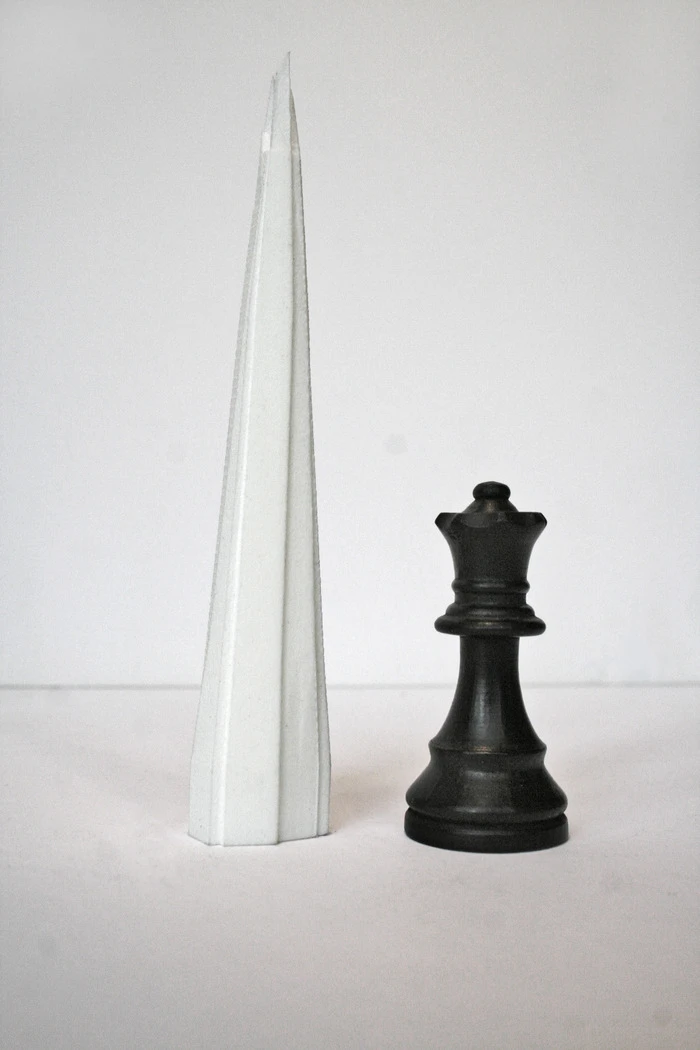 The Queen becomes Renzo Piano's Shard of Glass (Photo: Skyline Chess)