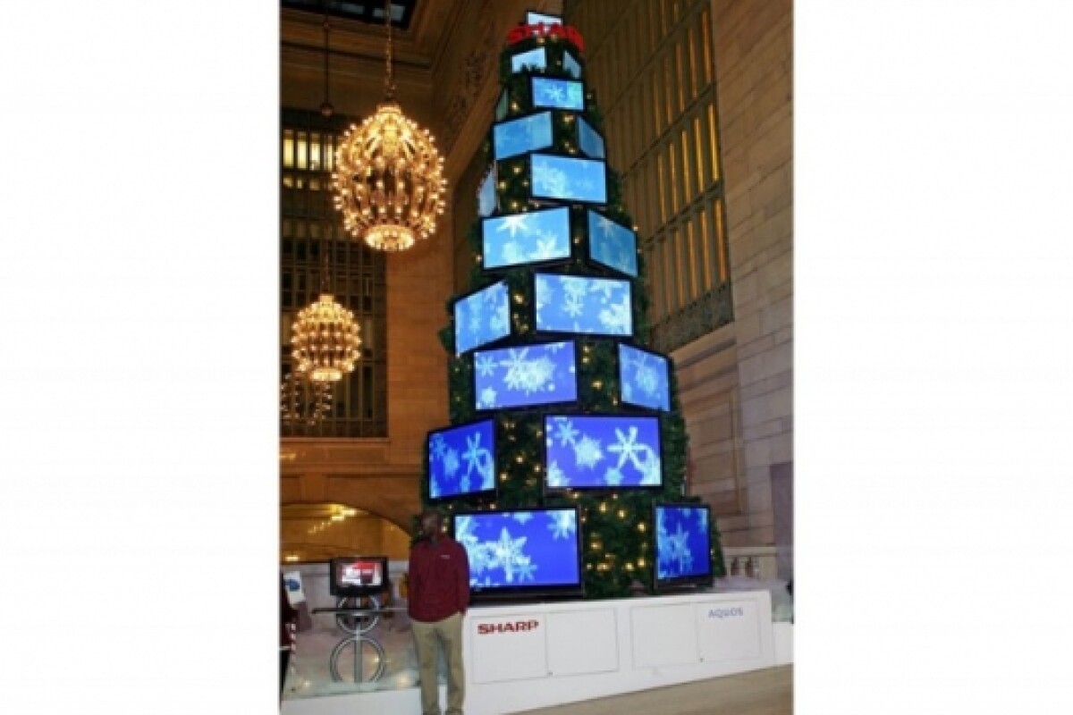 Sharp's LCD Christmas Tree Sharp's LCD Christmas Tree