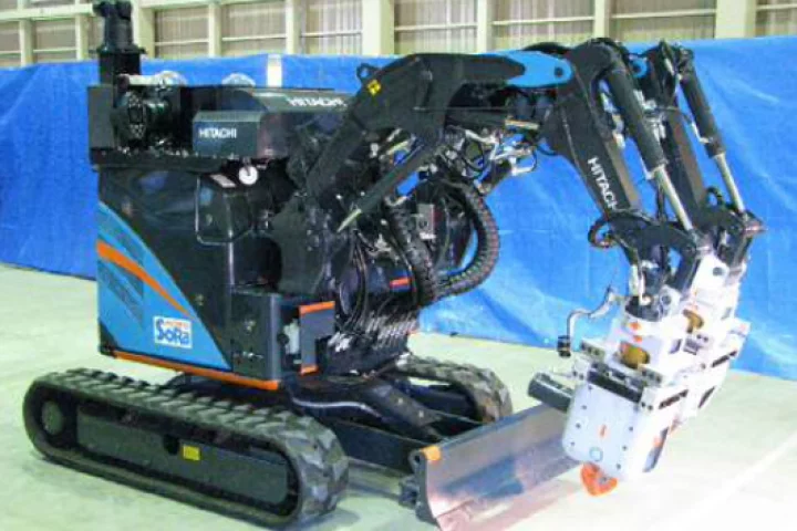 Hitachi's ASTACO-SoRa robot will remove rubble from the Fukushima Daiichi nuclear plant in 2013