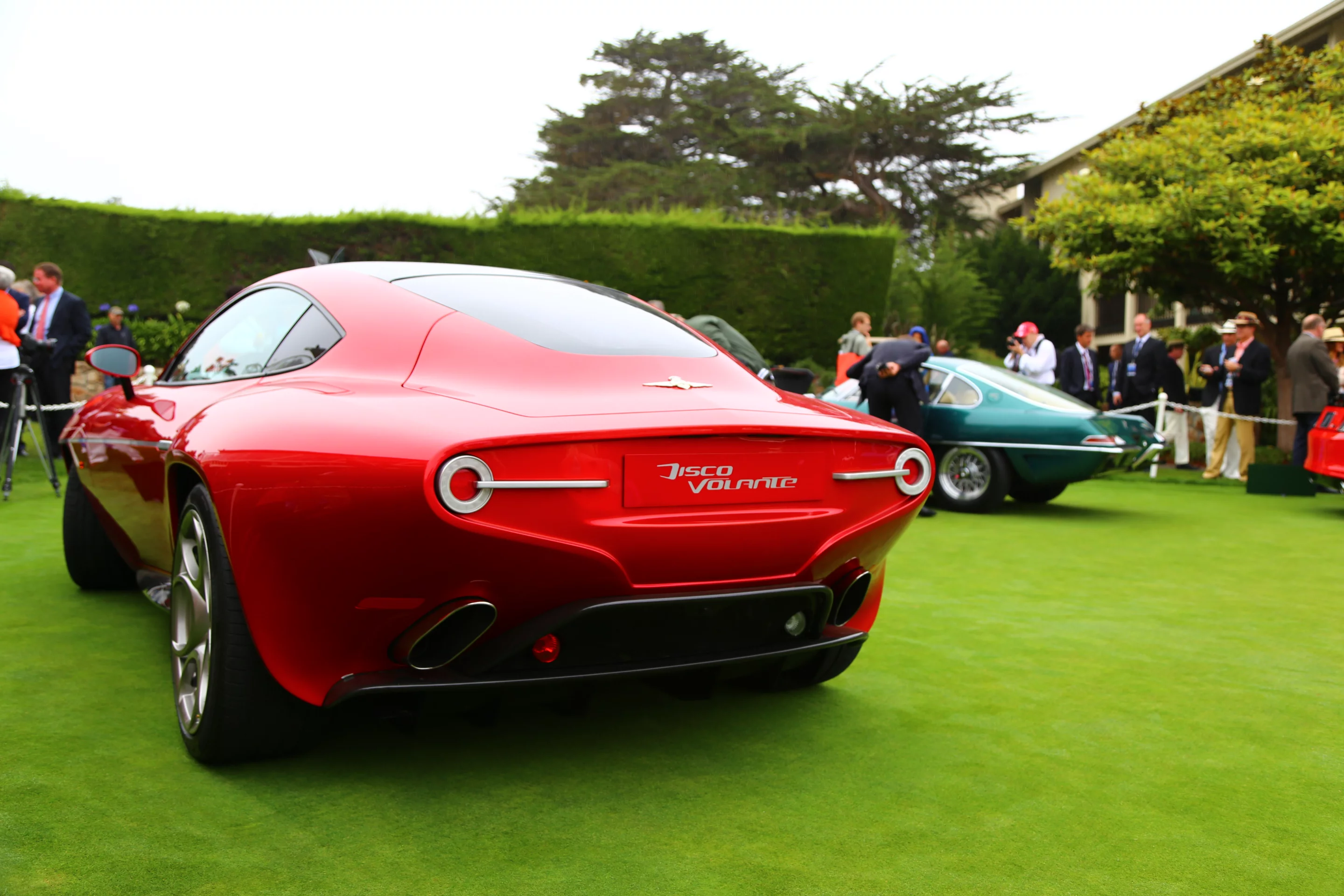 Disco Volante's stunning form is magnificentally fluid and sensually curvaceous from all angles (Photo: Angus MacKenzie/Gizmag.com)