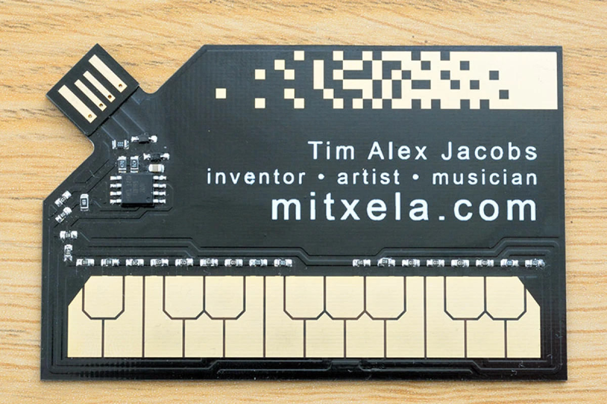 Business cards are designed to create a good first impression, and the StyloCard will certainly do that