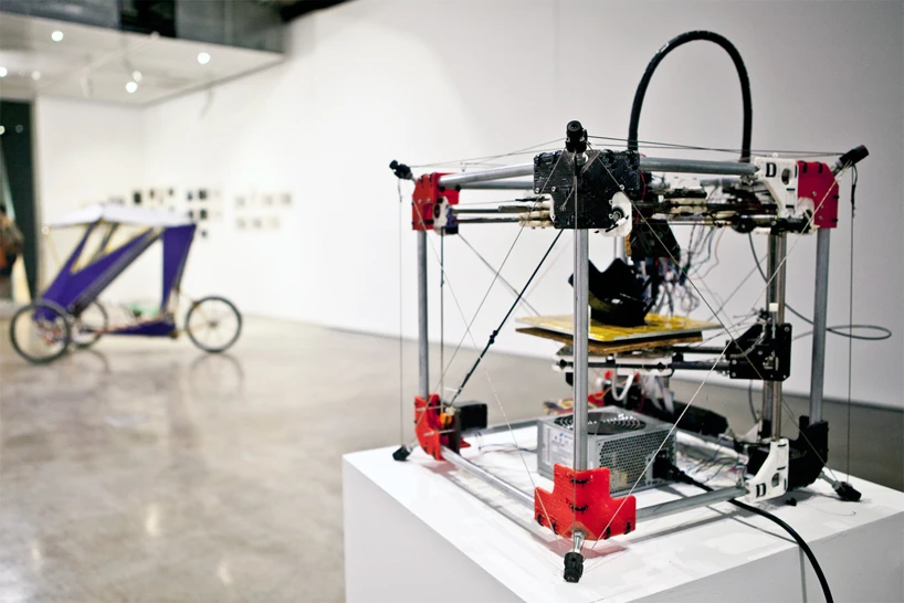 The TeMoStruder design uses a series of modular components bolted or cable tied together and given structural rigidity within a tensional network