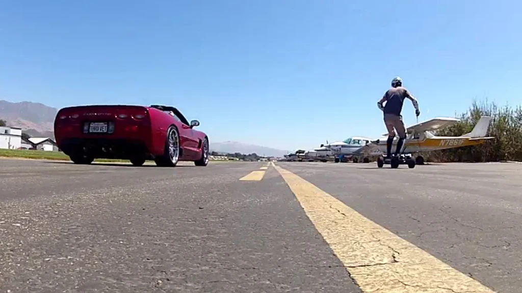 The Gnarboards Trail Rider and Corvette C5 drag race
