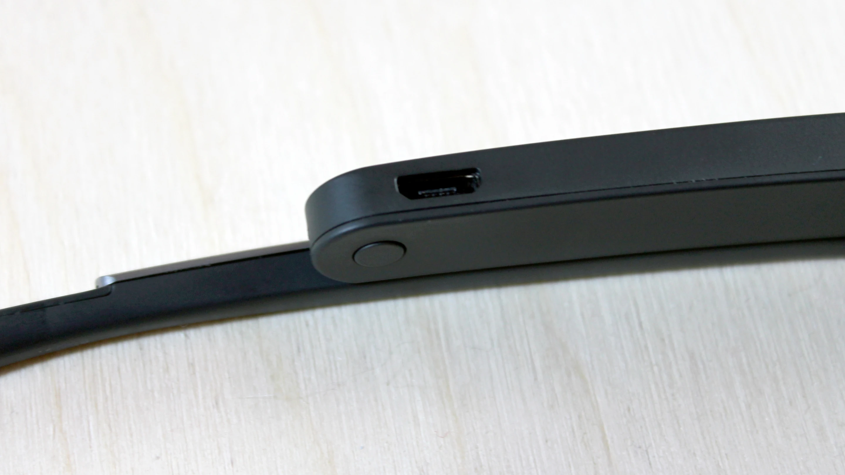 Glass' micro-USB port