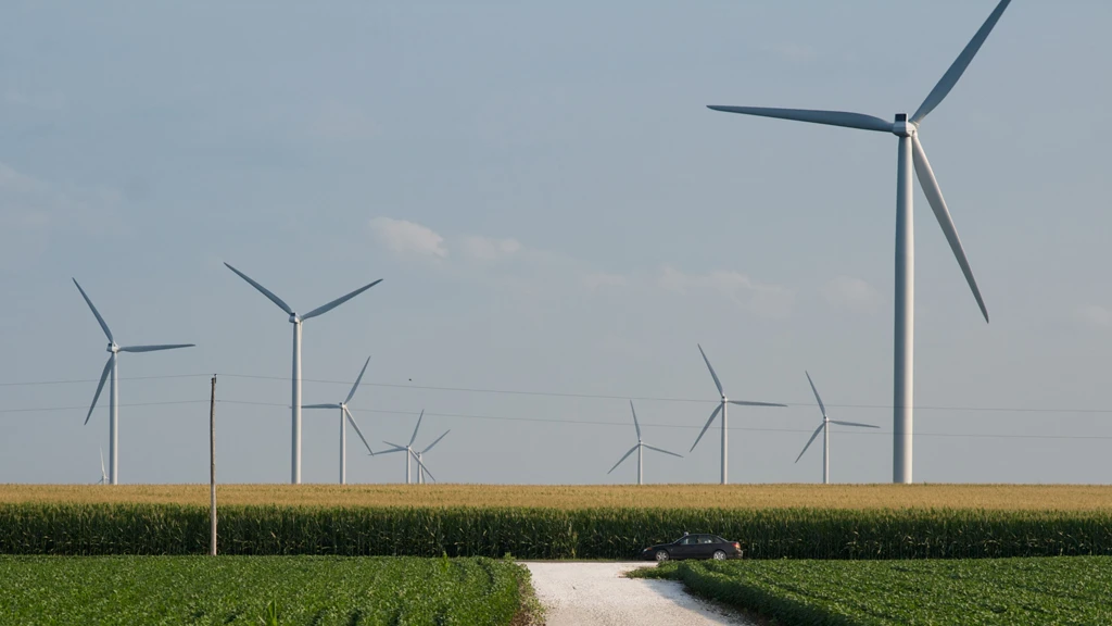 A wind farm in Indiana (Image: DeaPeaJay)