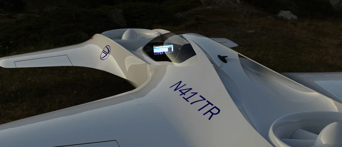 The DeLorean DR-7 has an autonomous flight system