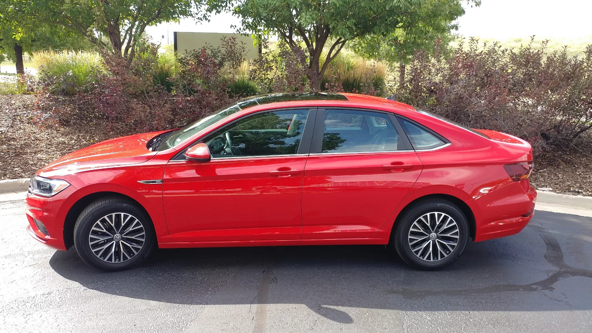 The front-wheel drive 2019 Jetta achieves excellent fuel economy numbers that realistically pan out in the real world