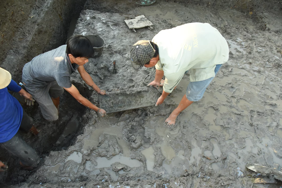 This footed sandstone grinding slab was excavated in 2018. It's been found to have ancient starch grains of ginger, cinnamon and nutmeg on its surface