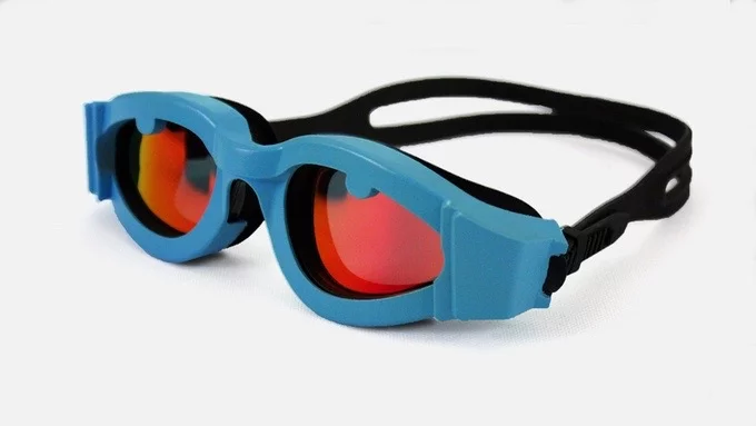 Along with their guidance system, OnCourse Goggles also feature a soft silicone gasket, polarized lenses, an anti-fog coating, and UV protection