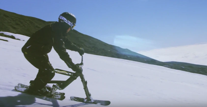 The Snogo gives the rider sharp turning and carving capabilities