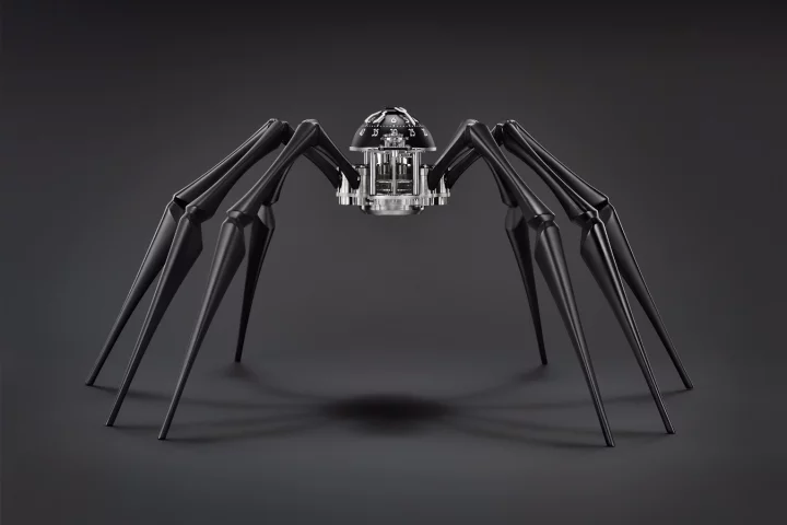 Arachnophobia can be placed standing on a desk or its legs manipulated to create a slightly sinister, arachnophobia-inducing position