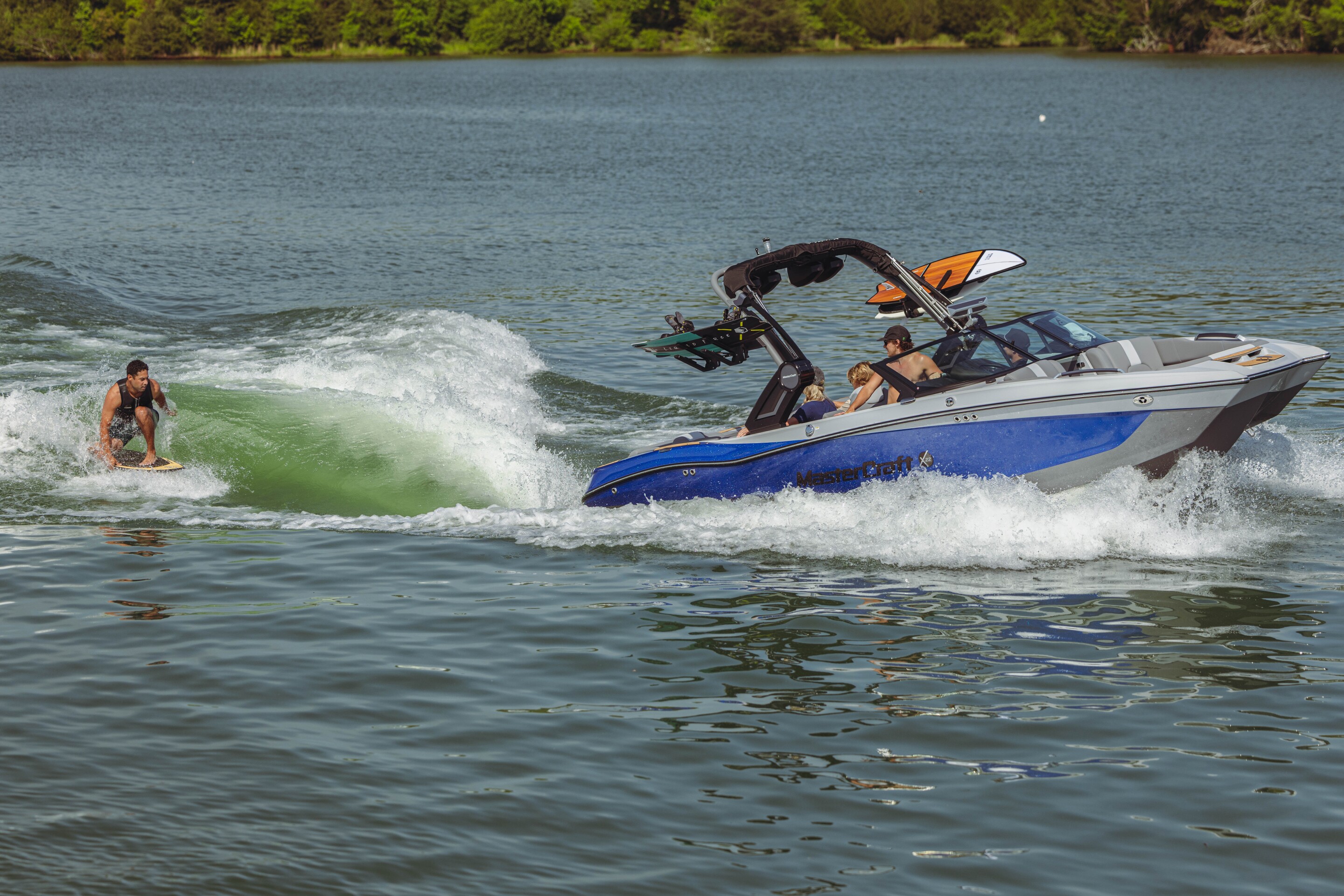 An in-depth look at MasterCraft's wakesurfing technology