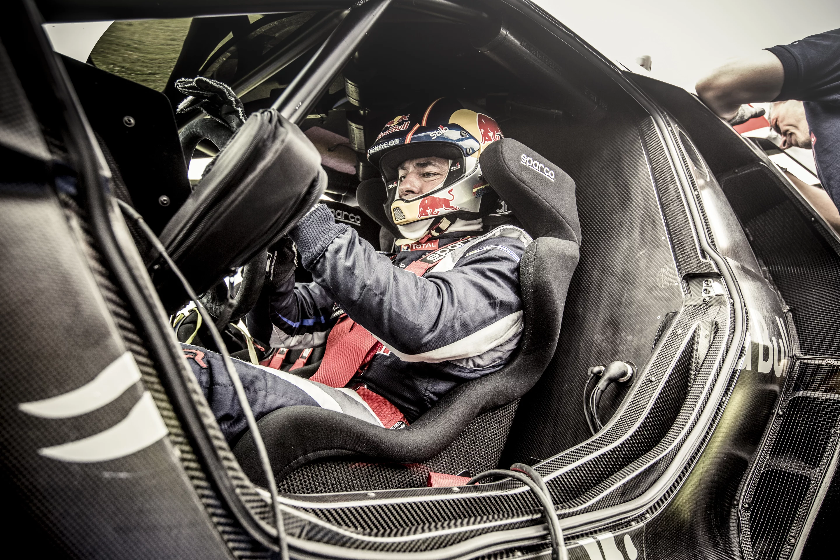 Carlos Sainz in the 2008 DKR (Photo: Red Bull Content Pool)