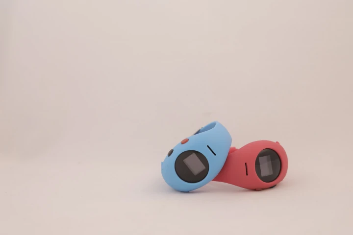 Safer Pro, built into a wristwatch-like device