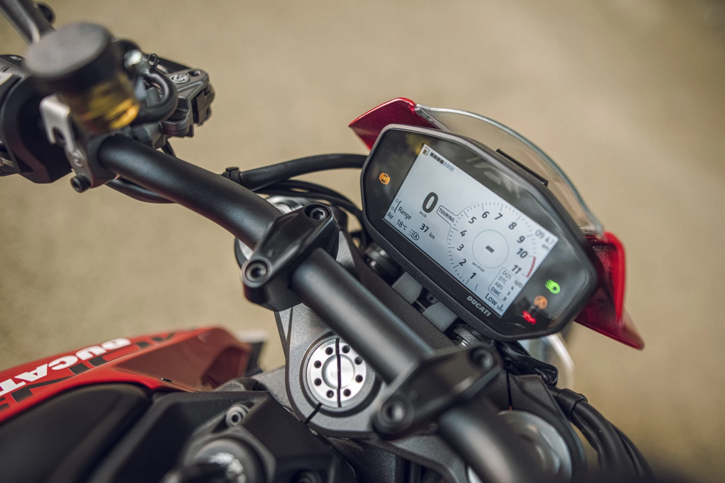 The 2021 Ducati Monster sports a 4.3-inch color TFT screen