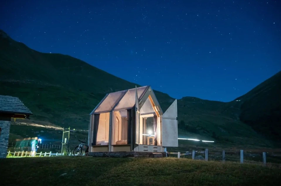 Guests can enjoy watching the starry skies in the pristine Italian alps