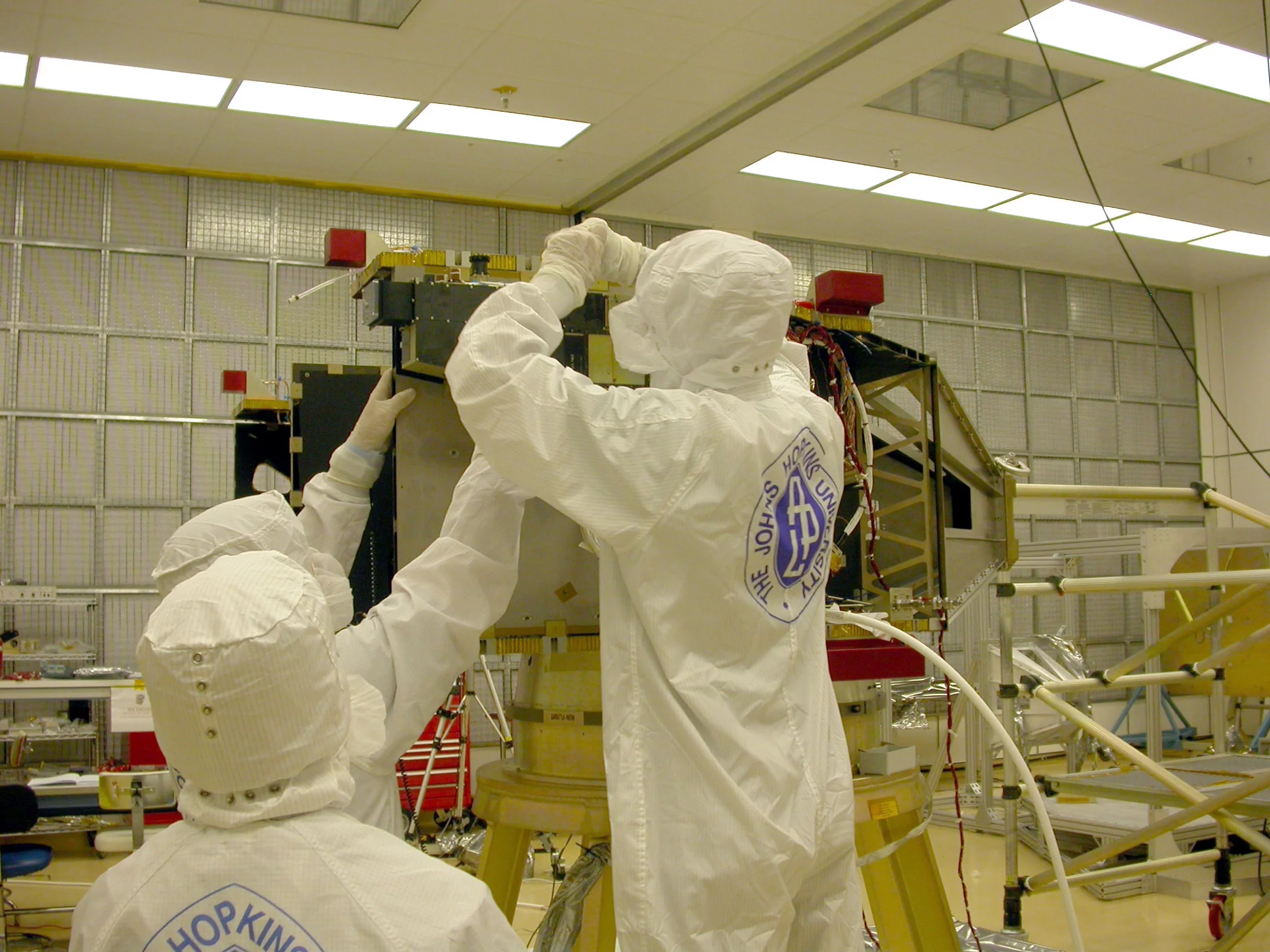 Installing ALICE ultraviolet imaging spectrometer (Image: NASA)