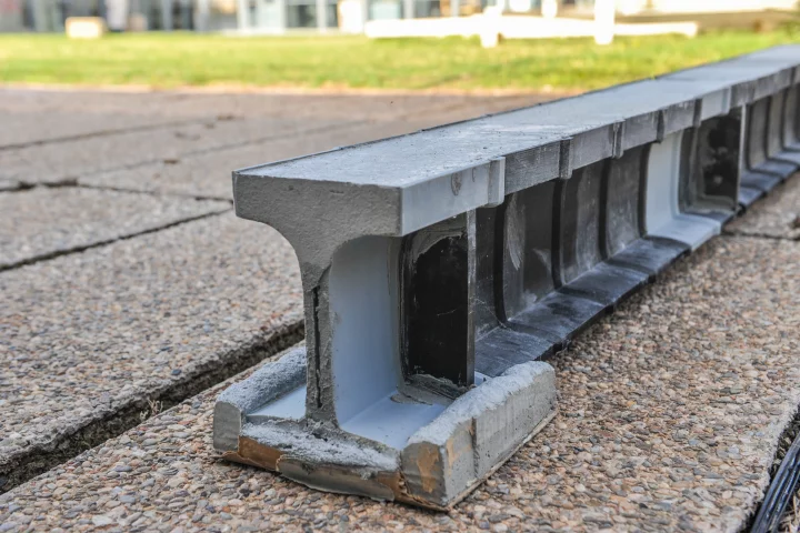 According to research team behind them, the new 3D-printed beams weigh up to 80 percent less than standard concrete beams