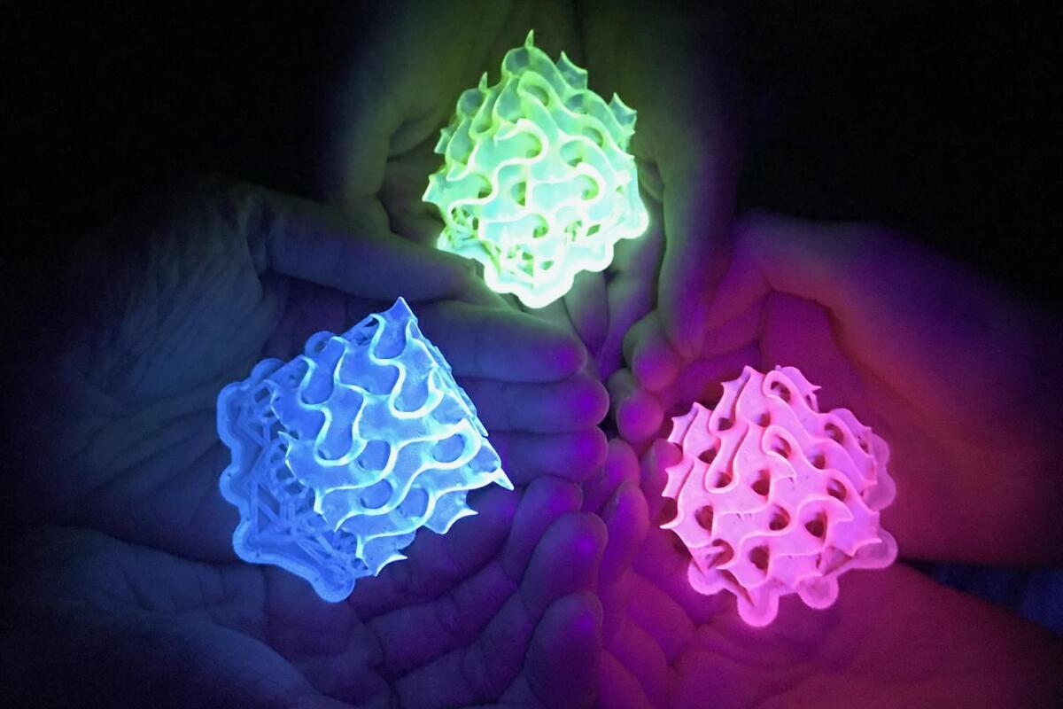 Glowing 3D-printed gyroids made using a new technique