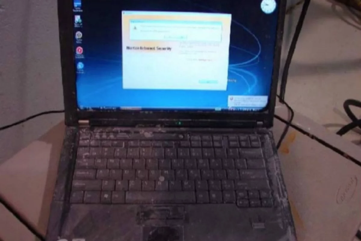 No need to dust the office ever again