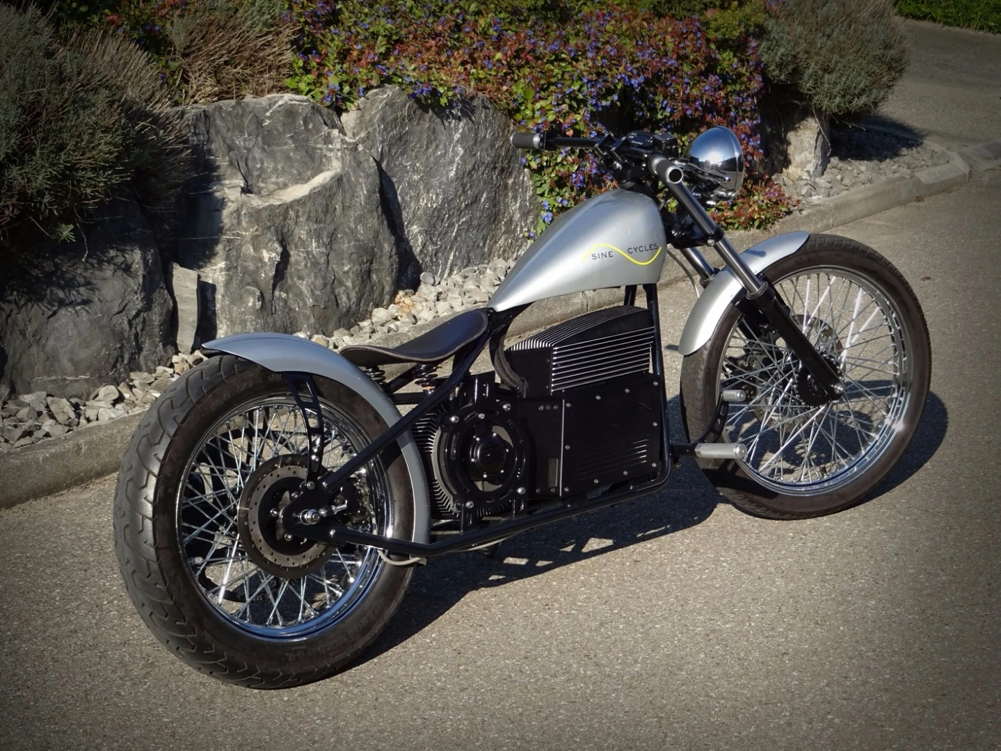 Sine Cycles has opted for an electric powertrain for its custom old school chopper