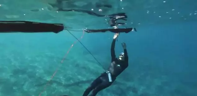 A leash connects seatrekker to pack